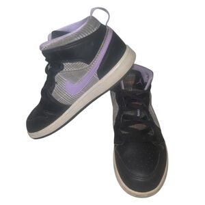 Nike Air Jordan 1 Houndstooth Big Kid Black and Purple Unisex Size 2Y
